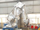 機(jī)器人溫控防護(hù)服，可自由調(diào)節(jié)溫度